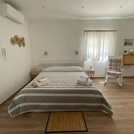 VILLA MARE BLUE SR Nuovissima Villa 150m dal mare adatta a bambini Terrauzza Esterno foto