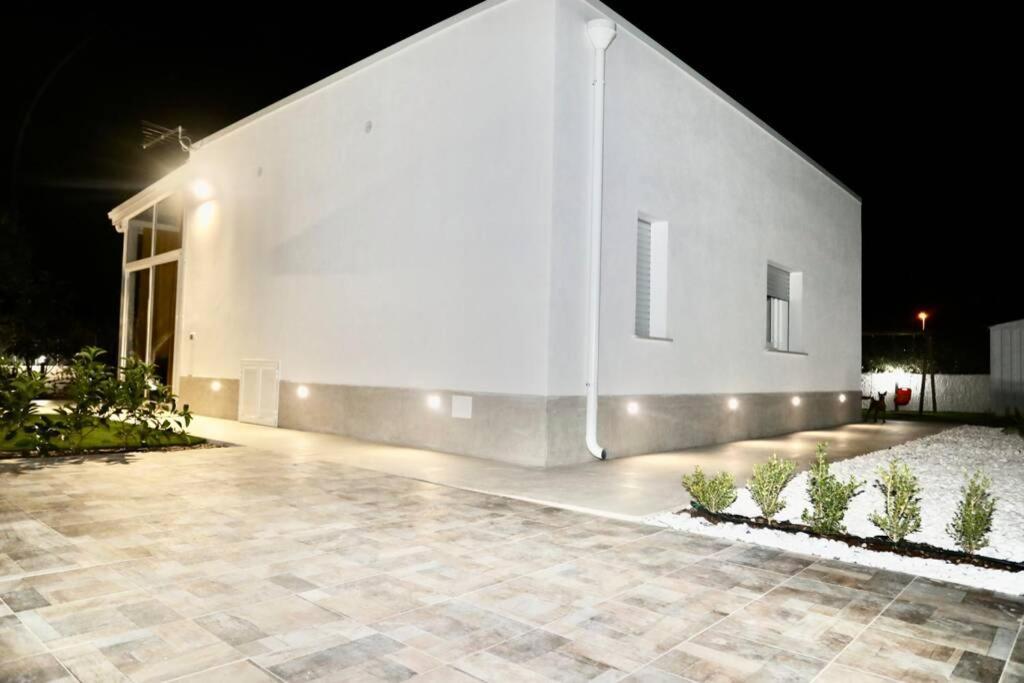 VILLA MARE BLUE SR Nuovissima Villa 150m dal mare adatta a bambini Terrauzza Esterno foto